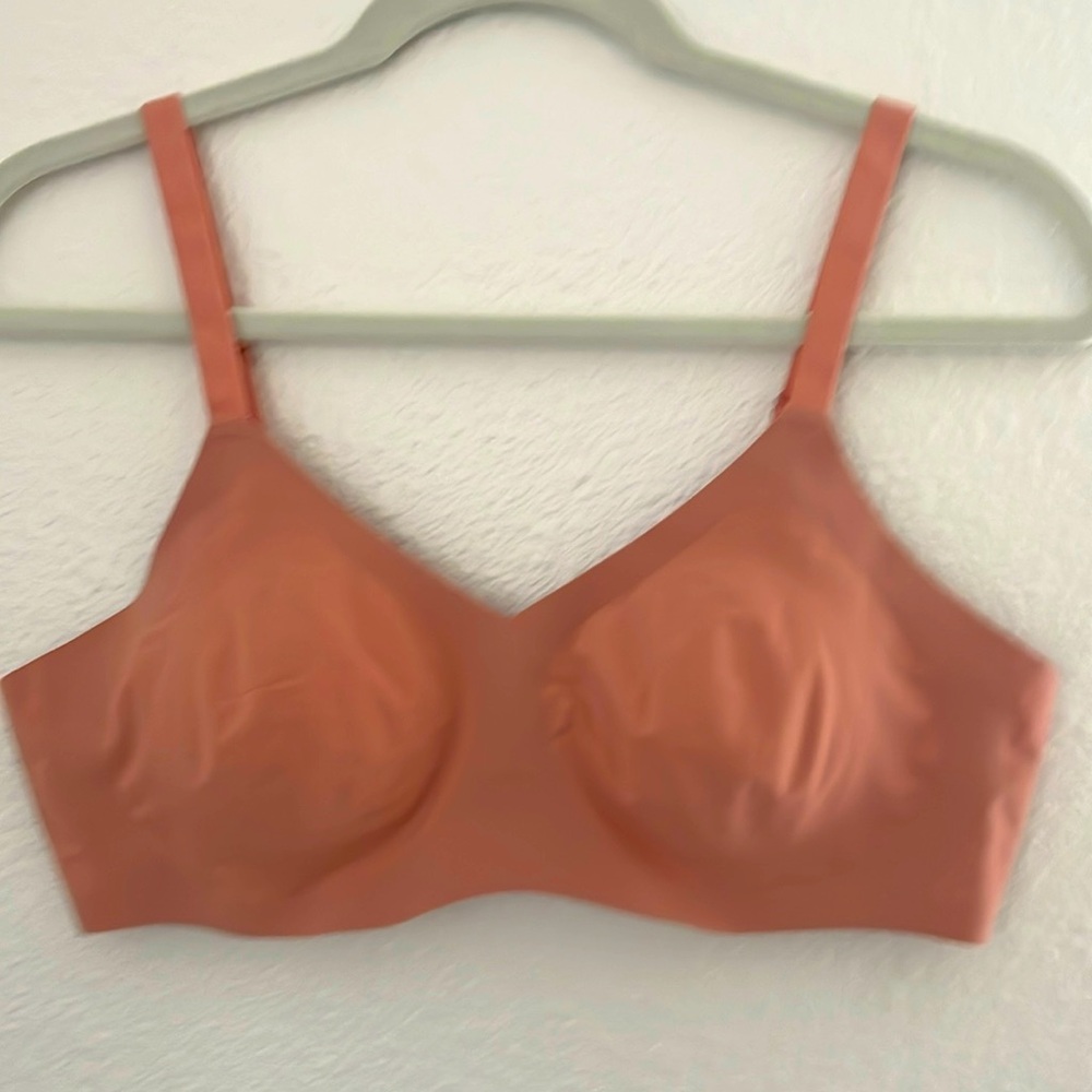 Knix dusty rose gold wireless stretch bra size 36C